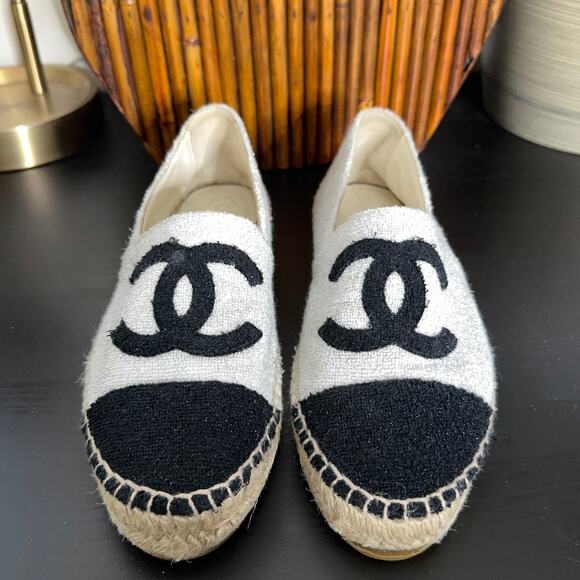 CHANEL Classic Espadrilles Terry Cloth Silver Black Shimmer Sz 40 - Picture 3 of 13
